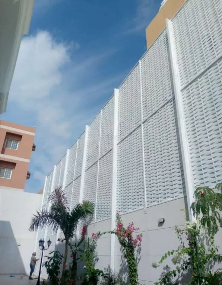 أفضل معلم تركيب سواتر خصوصية عالية ومتانة ضد الشمس والمطر الرياض